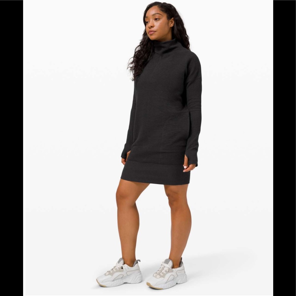 Lululemon Call for Cozy Dress in Black Size 6